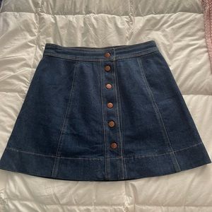 Madewell denim skirt, high waisted then flairs out, size 6
